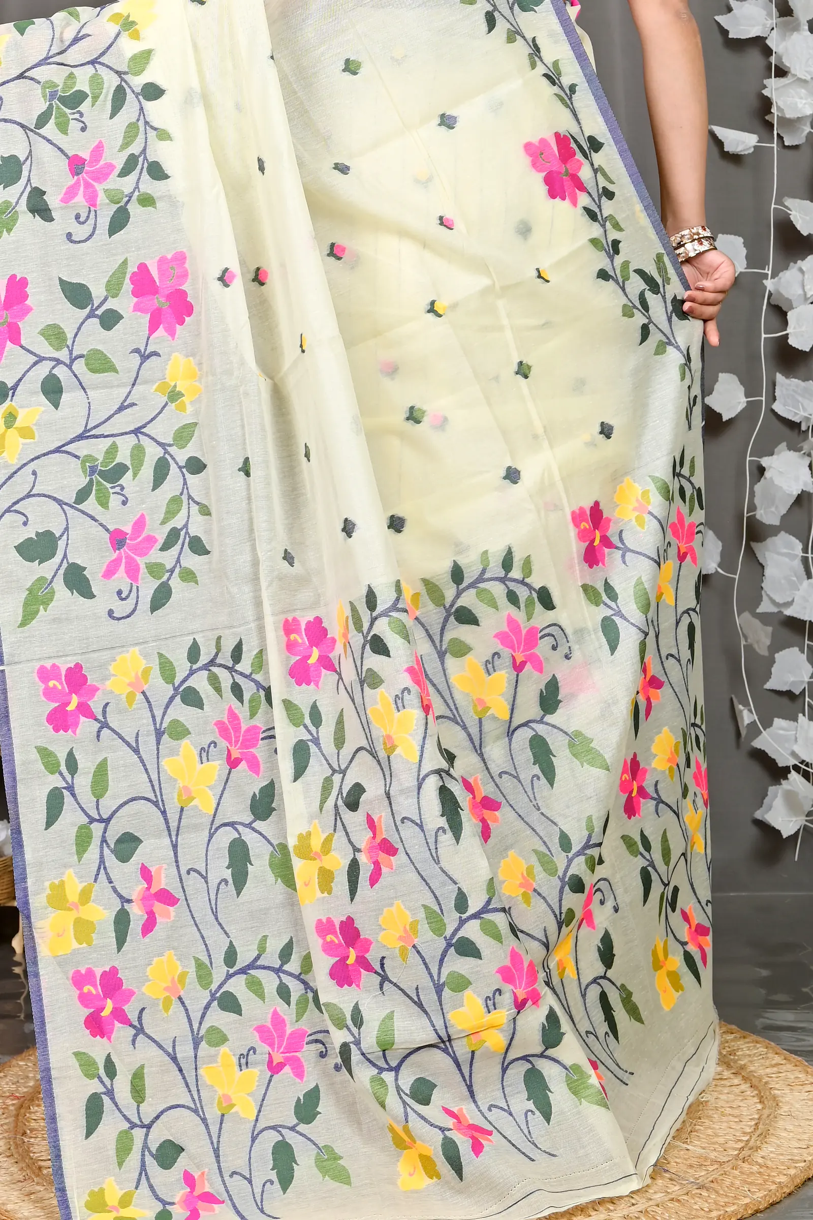 White Cotton Silk Parmix Hand Loom Saree (367)